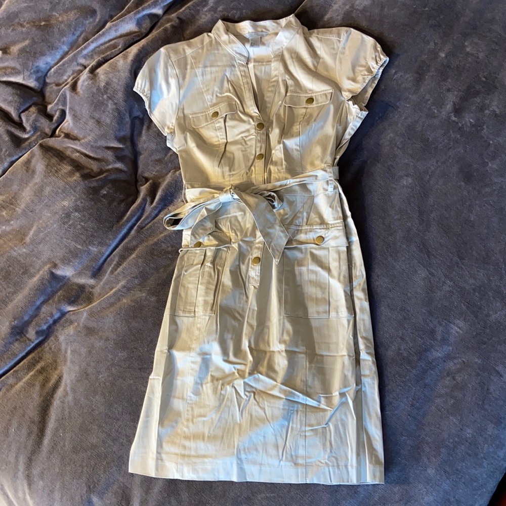 H&M brass button down tan dress, size 14 🔥